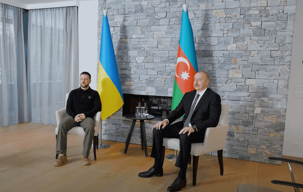 In the Aftermath of AZAL Crash, Zelensky and Aliyev Meet for Talks